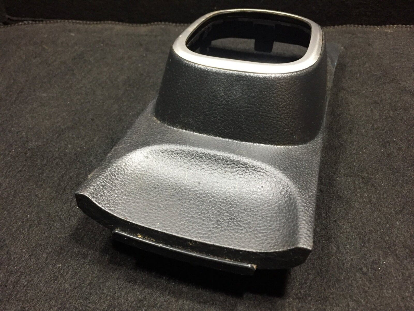 07 08 09 10 11 12 Nissan Versa Center Console Shifter Trim Bezel OEM  D17