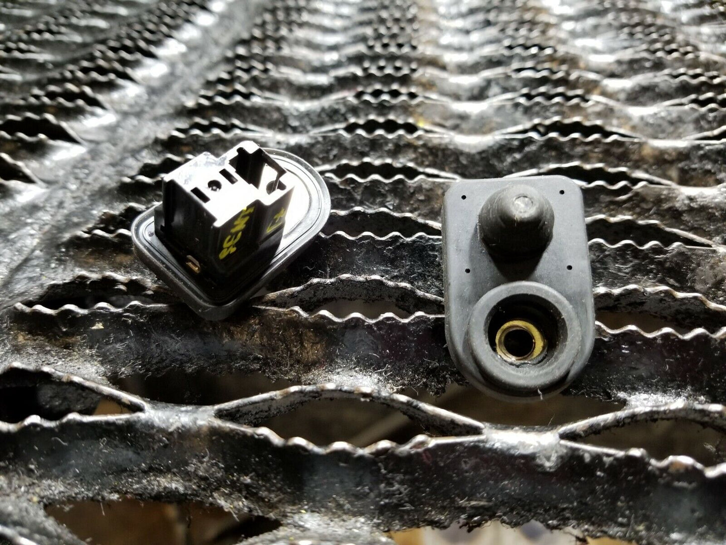 16 17 18 Nissan Sentra Ajar Door Switch 2pcs OEM 40k