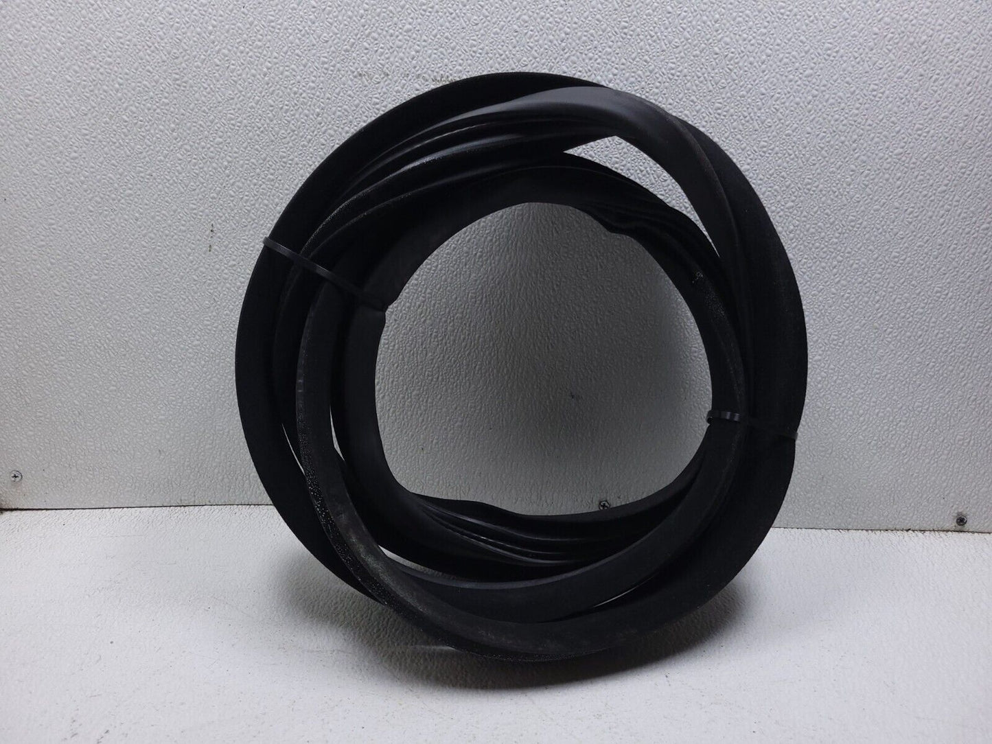 06 07 08 09 10 11 Mercedes Ml500 Door Weatherstrip Seal Front Right Pass OEM