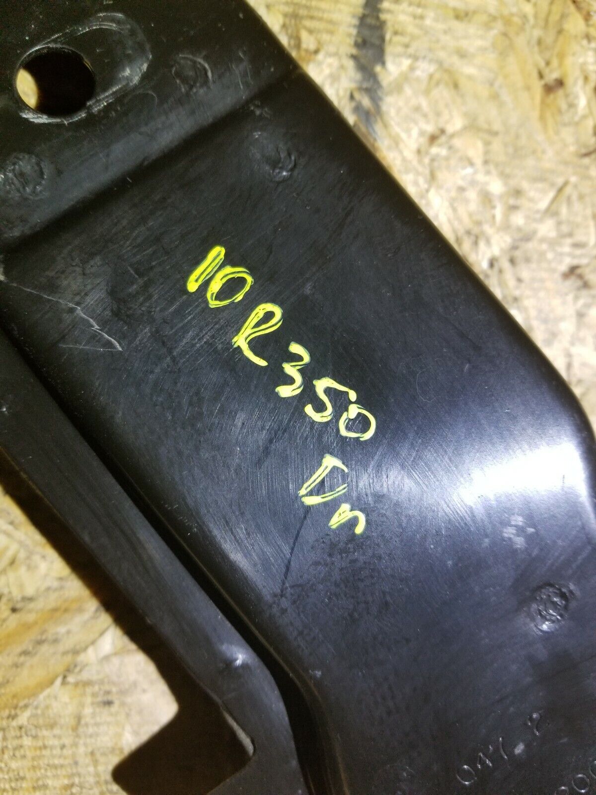 07 08 09 10 Mercedes R350 Left Driver Front Strut Tower Bracket Support OEM