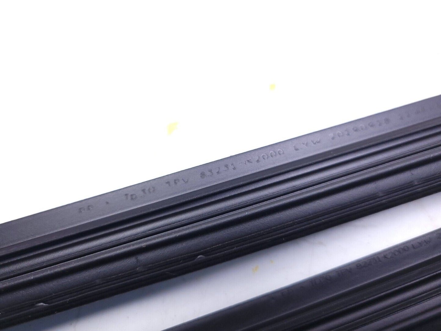 20 21 22 Hyundai Venue Door Window Weatherstrip Belt Seal 4pcs OEM