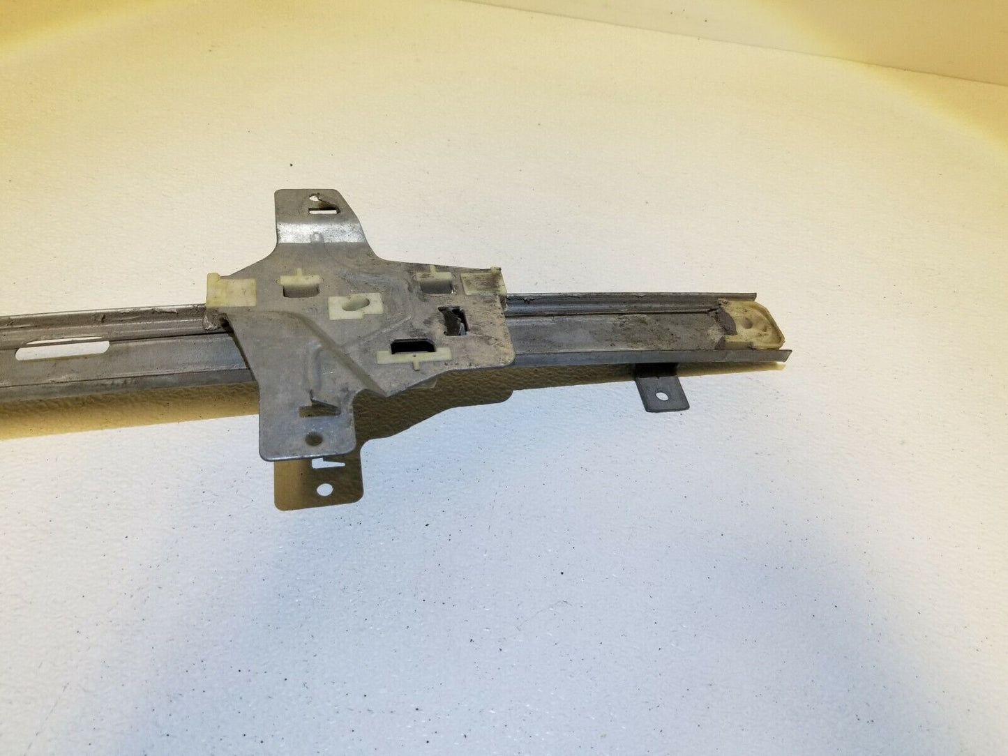 97 1997 Ford E150 Gulf Stream 5.8l Right Front Window Regulator Motor OEM #107