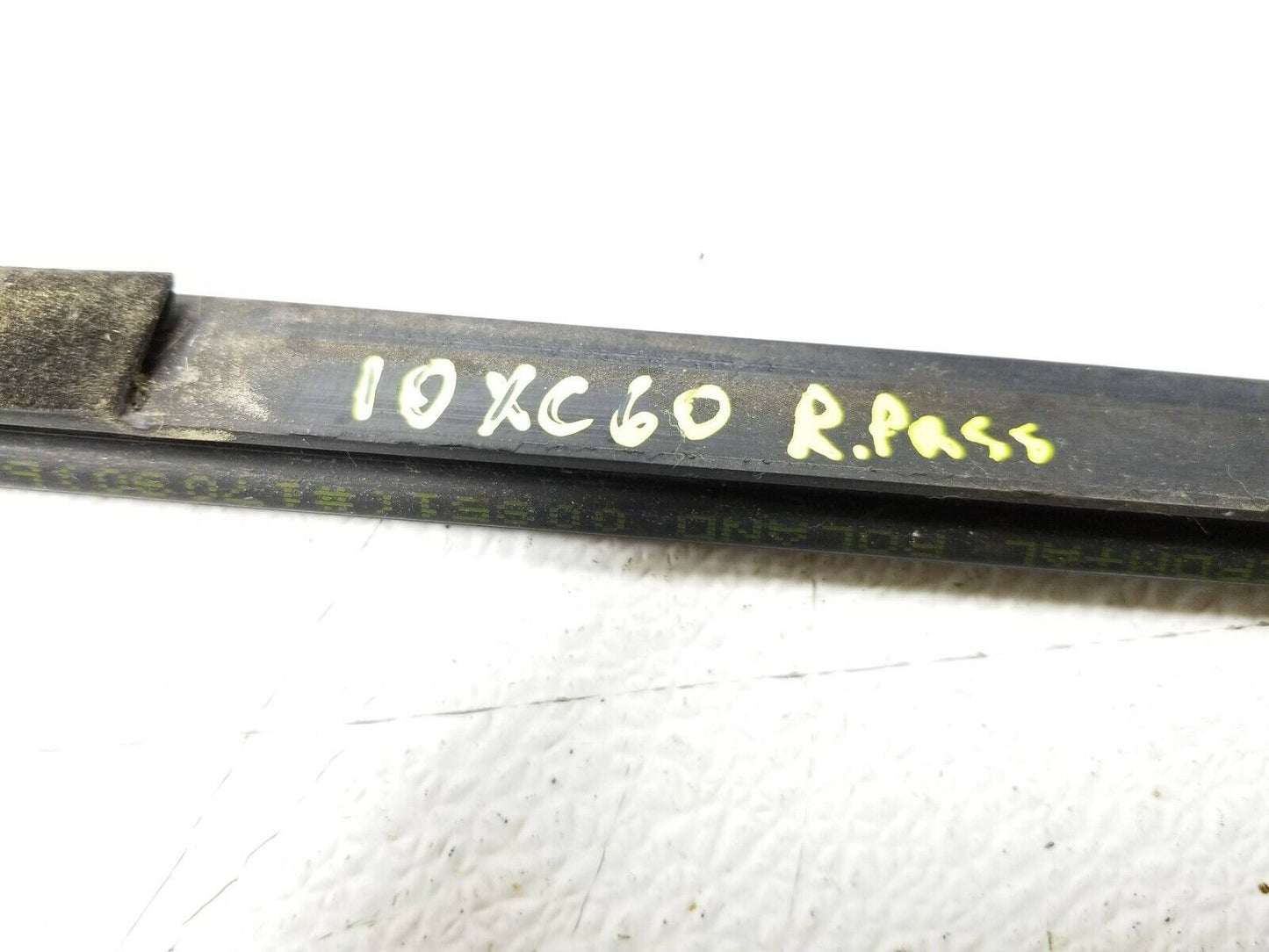 10 11 12 13 Volvo XC60 Rear Right Pass Door Window Belt Seal Molding OEM