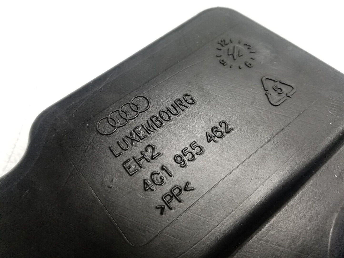 12 13 14 15 16 17 Audi A7 Windshield Washer Fkuid Reservoir 4g1955462 OEM