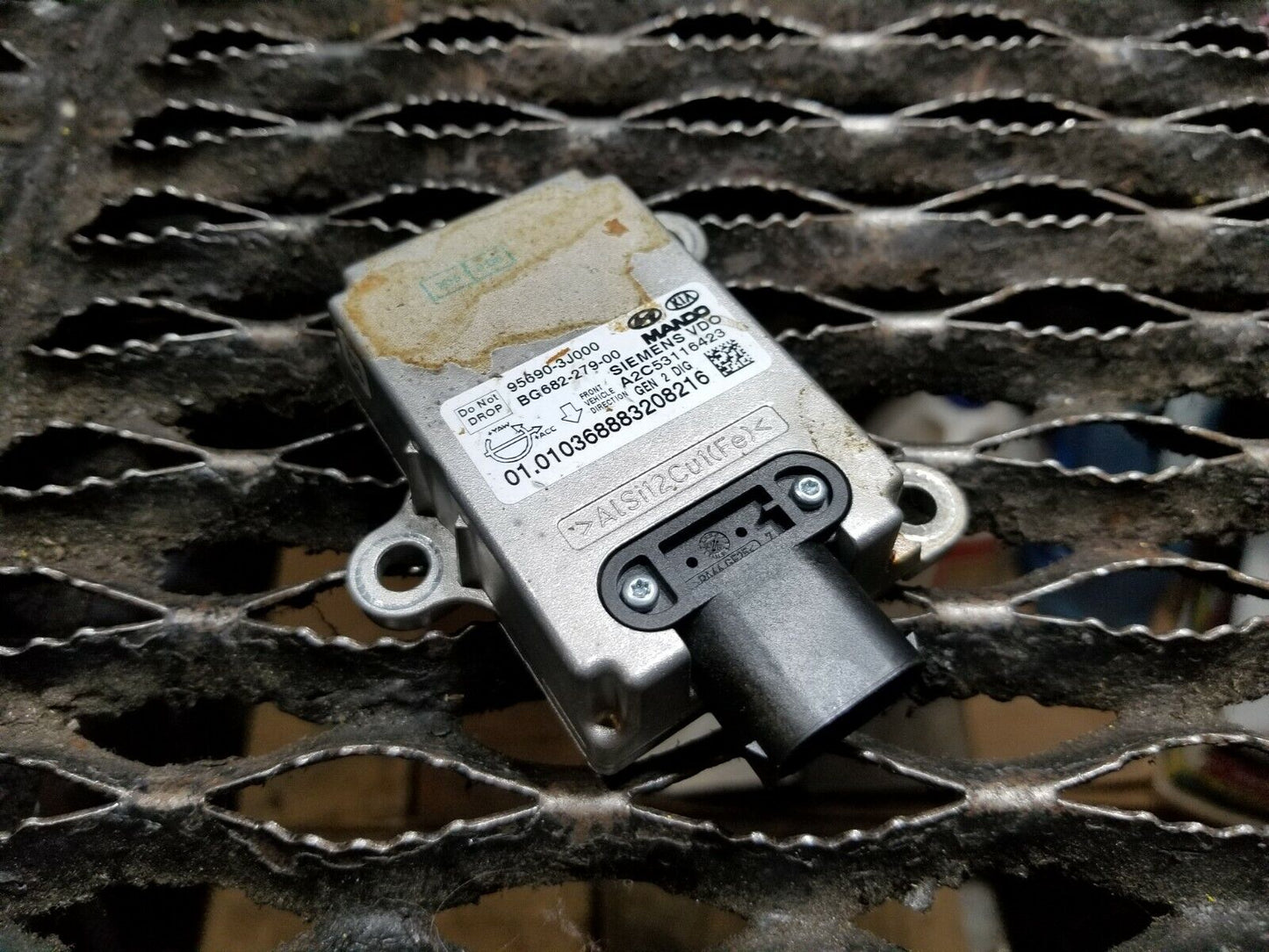 10 11 12 Hyundai Genesis Coupe Yaw Rate Sensor OEM
