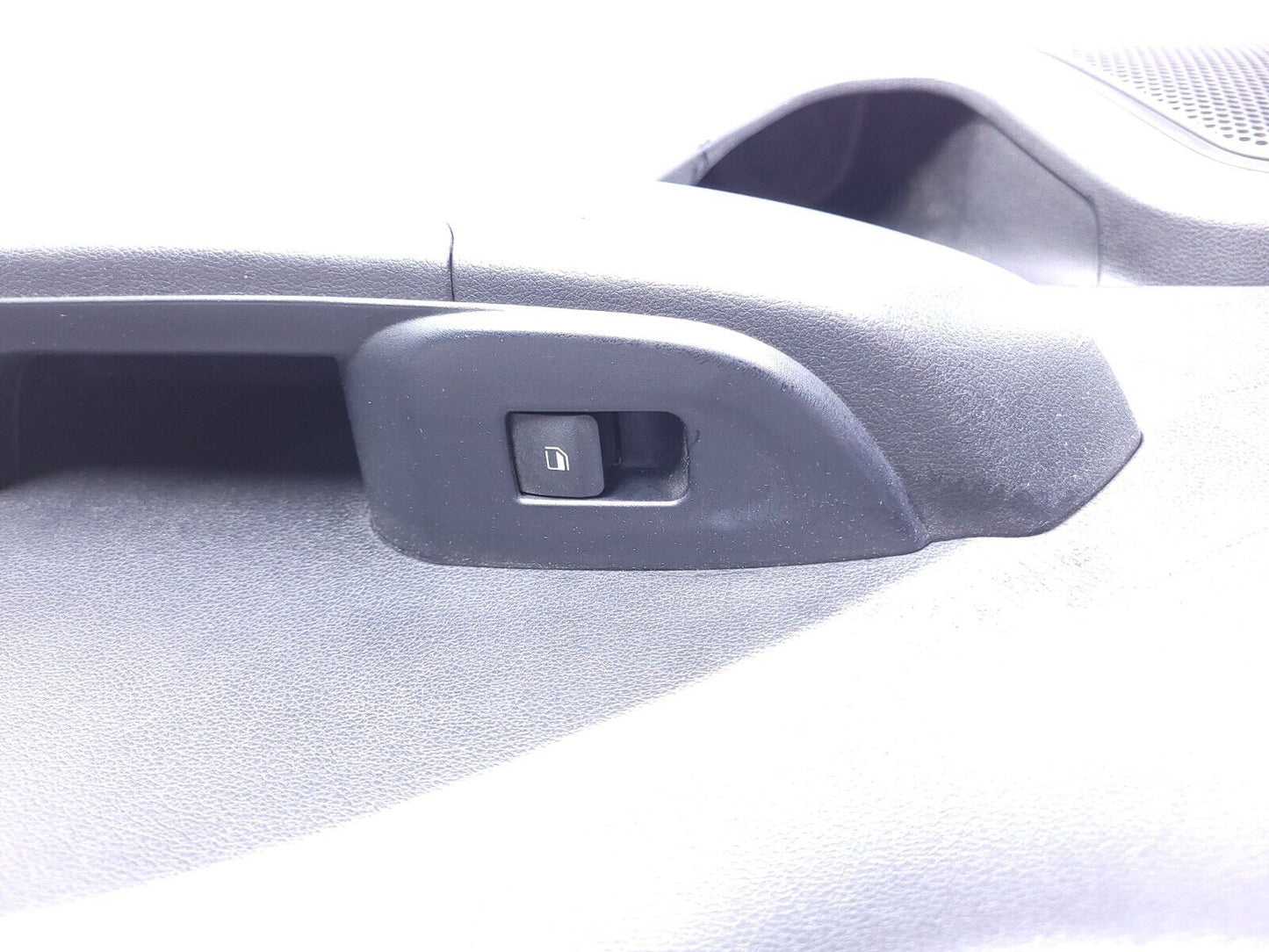 20 21 22 Hyundai Venue Door Panel Trim Rear Right Passenger Side OEM