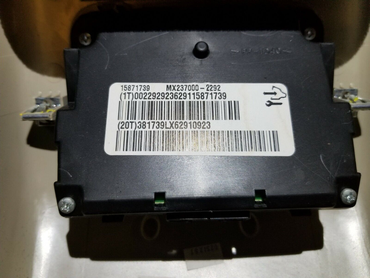 06 07 08 09 10 11 Cadillac DTS Rear Climate Control Panel Temperature W/trim OEM