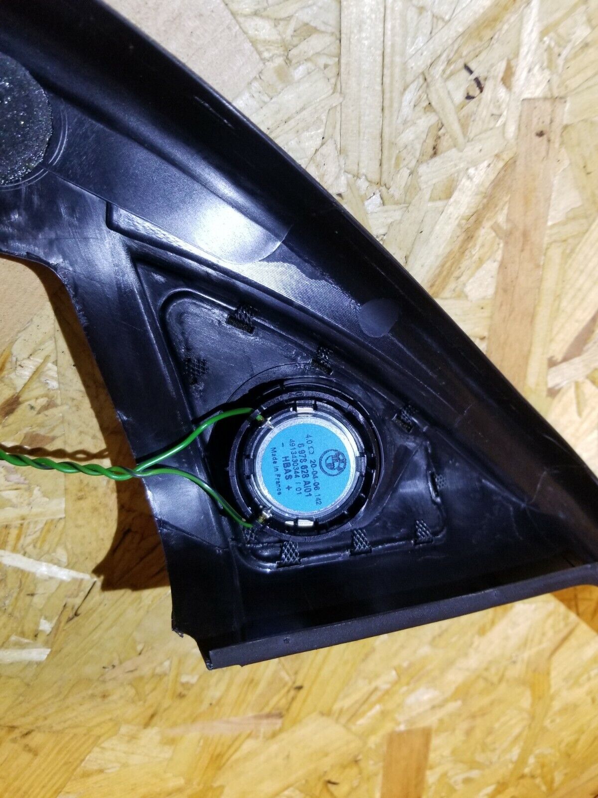 04 05 06 07 BMW 530xi E60 Front Door Trim Window Chanel Driver Side Left OEM
