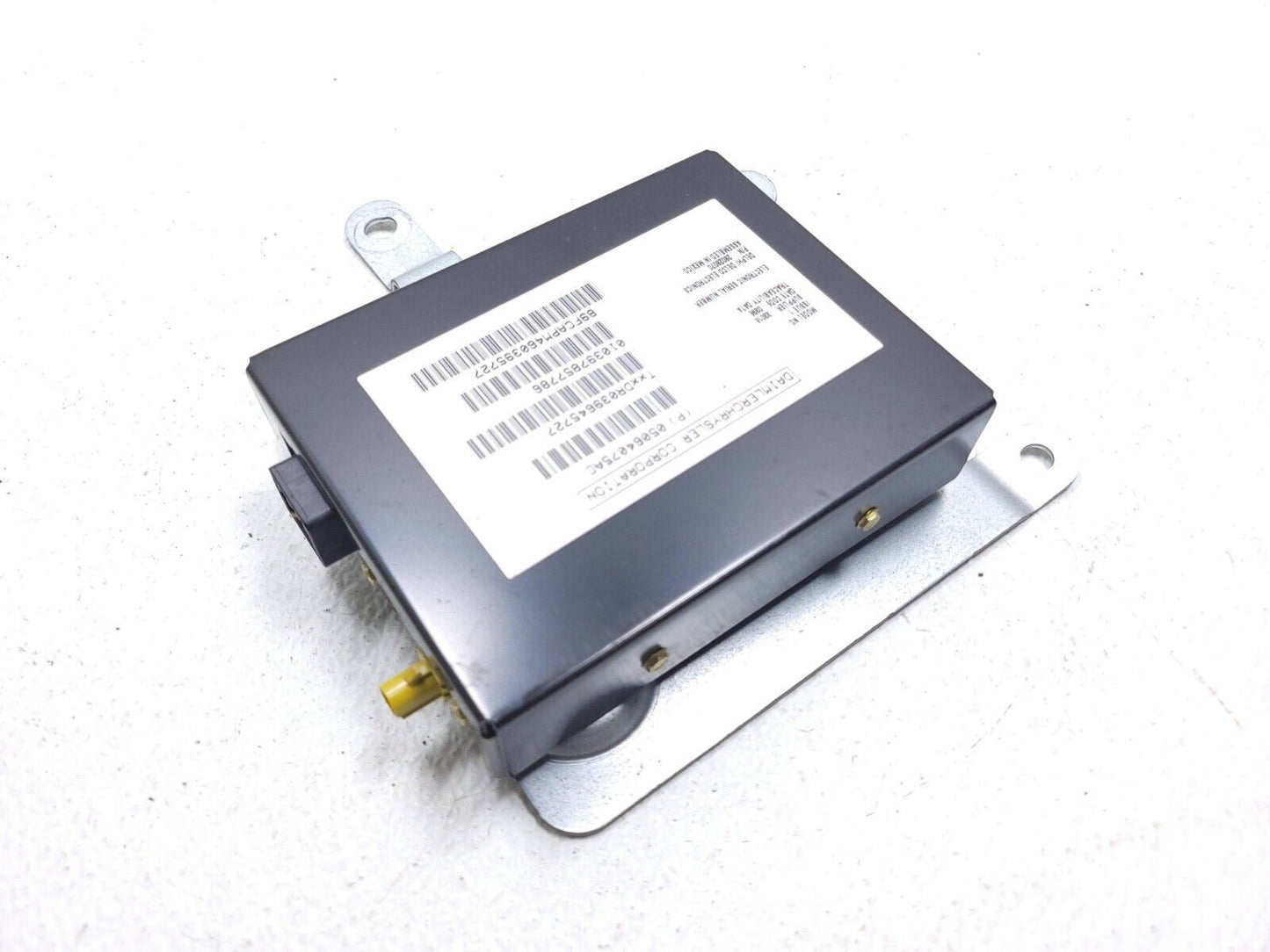 2006 - 2010 Jeep Grand Cherokee Radio Satellite Receiver Module P05064075ac OEM