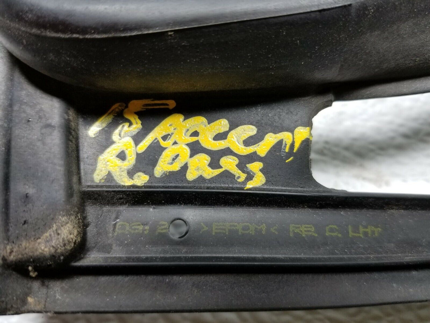 15 16 17 Hyundai Accent Hatch Rear Right Pass Side Door Weather Strip Seal OEM