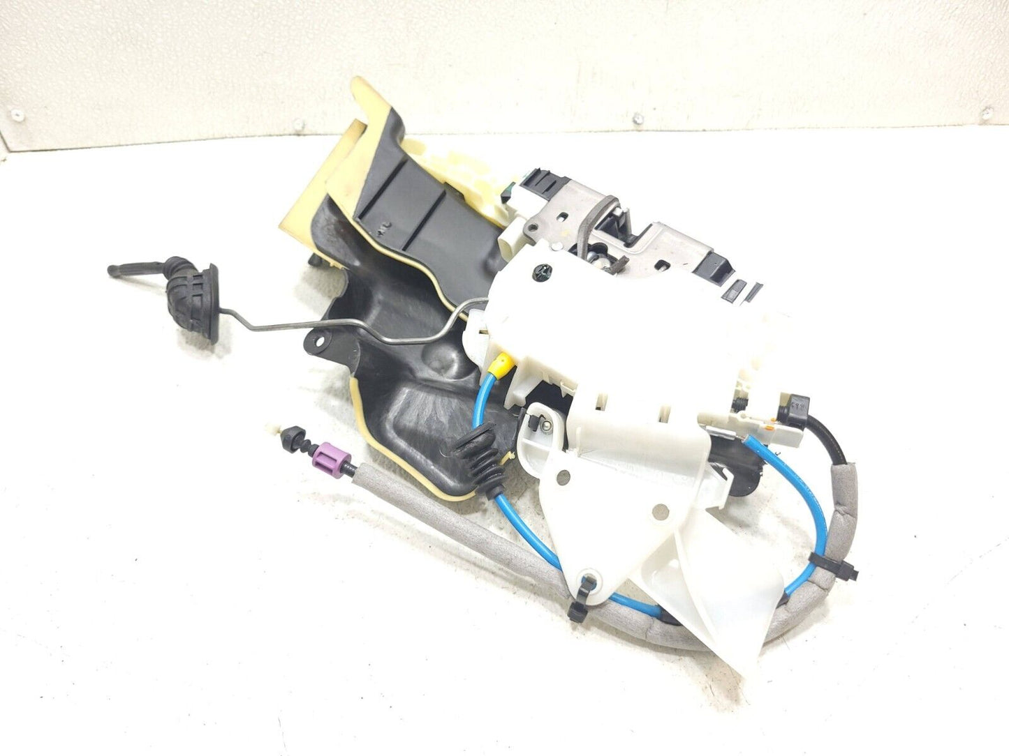 11 - 16 Mercedes E350 W212 Door Lock Latch Actuator Front Right Pass Side OEM