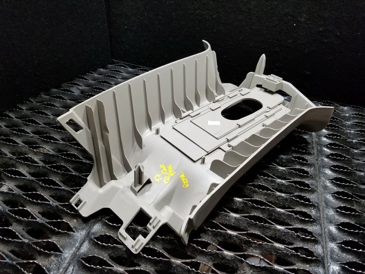 14 2014 Dodge Grand Caravan Rear Upper B Pillar Trim Cover Right Pass Side OEM