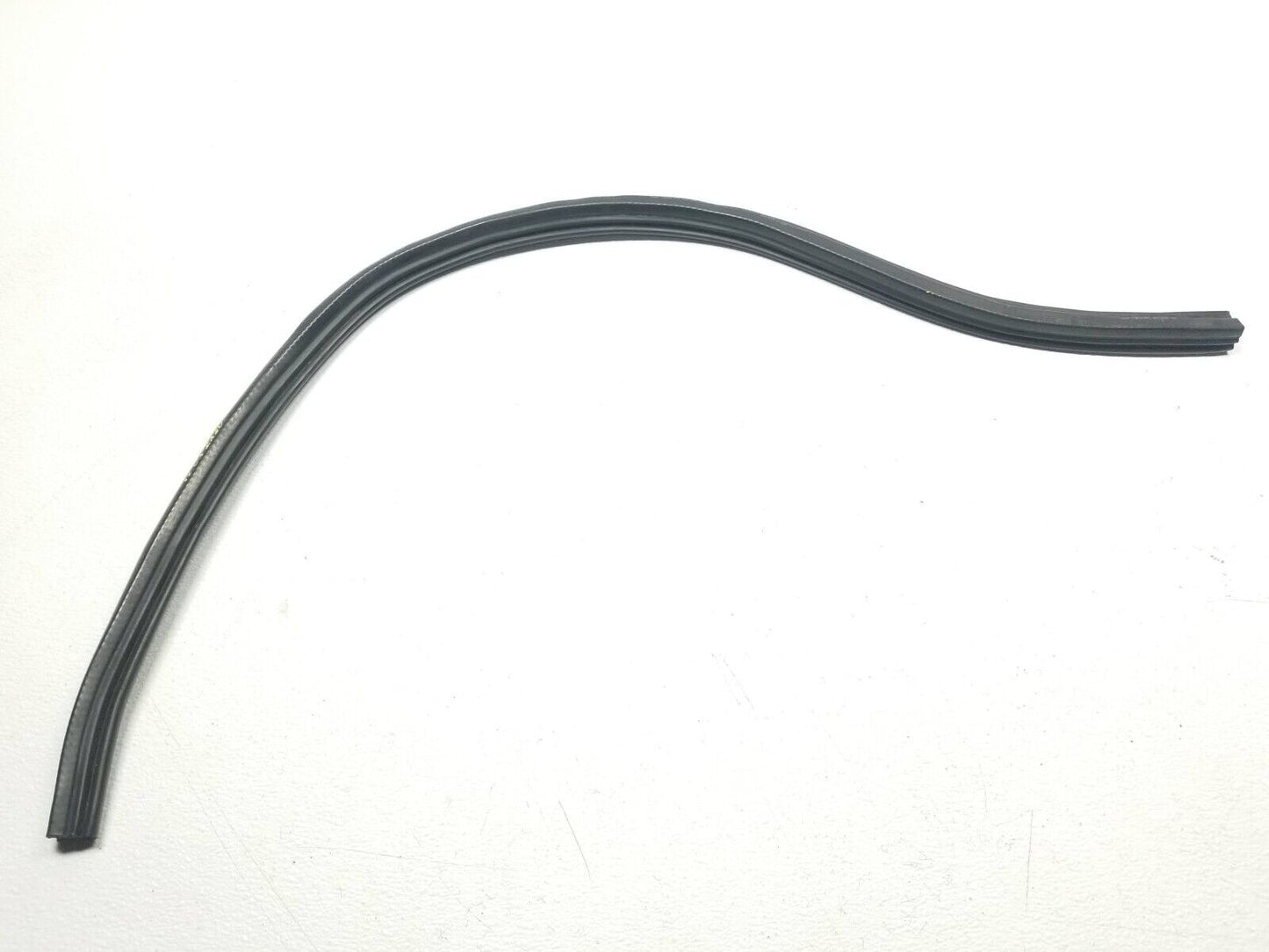 12 13 14 15 16 17 Audi A7 Under Hood Rearward Weatherstrip Seal OEM