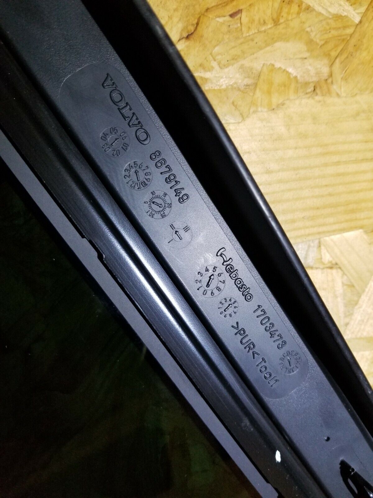 05 06 07 08 09 Volvo S40 2.4l Sun Roof Sunroof Glass OEM