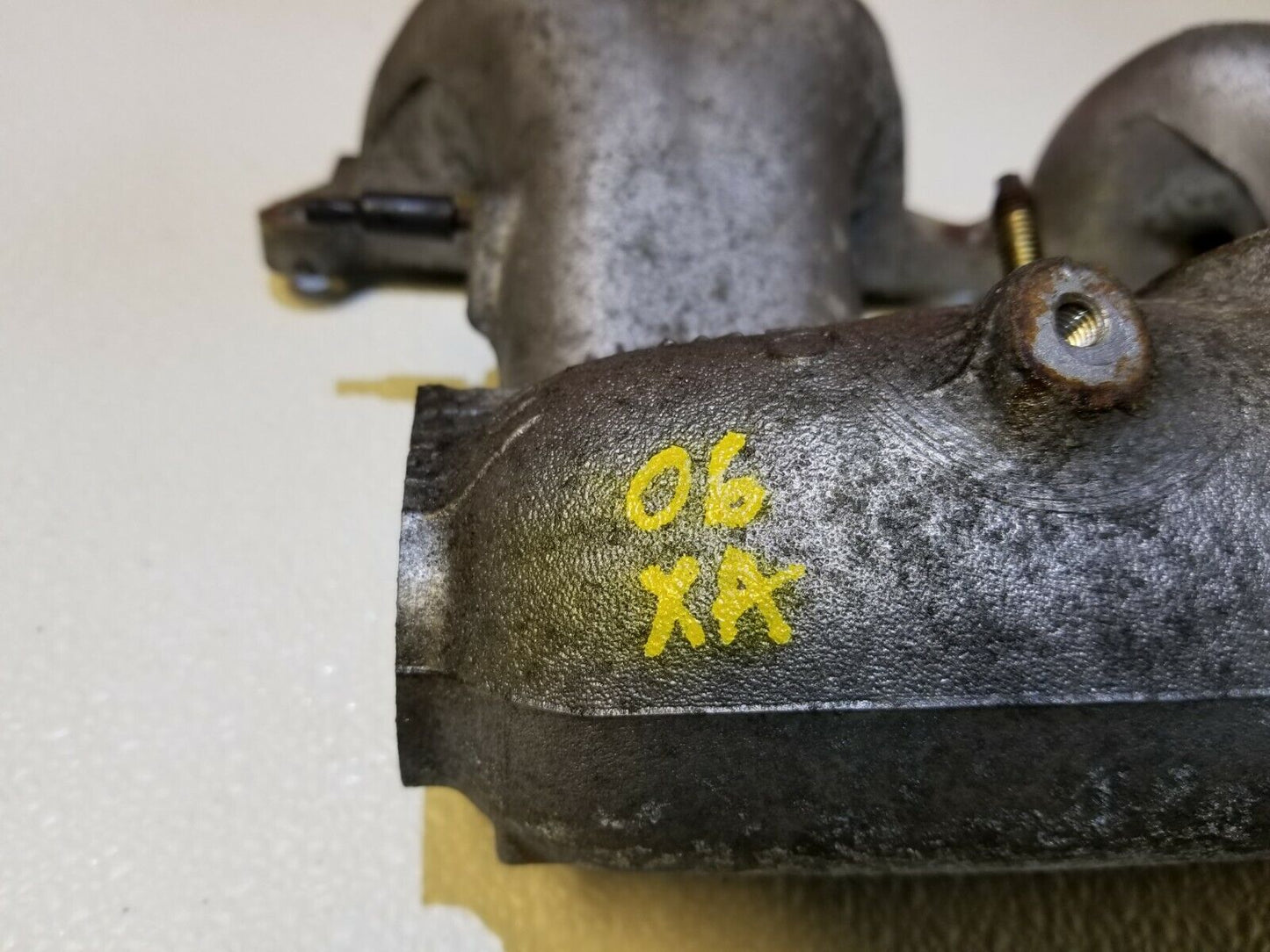 04 05 06 Scion Xa 1.5l Lower Intake Manifold OEM