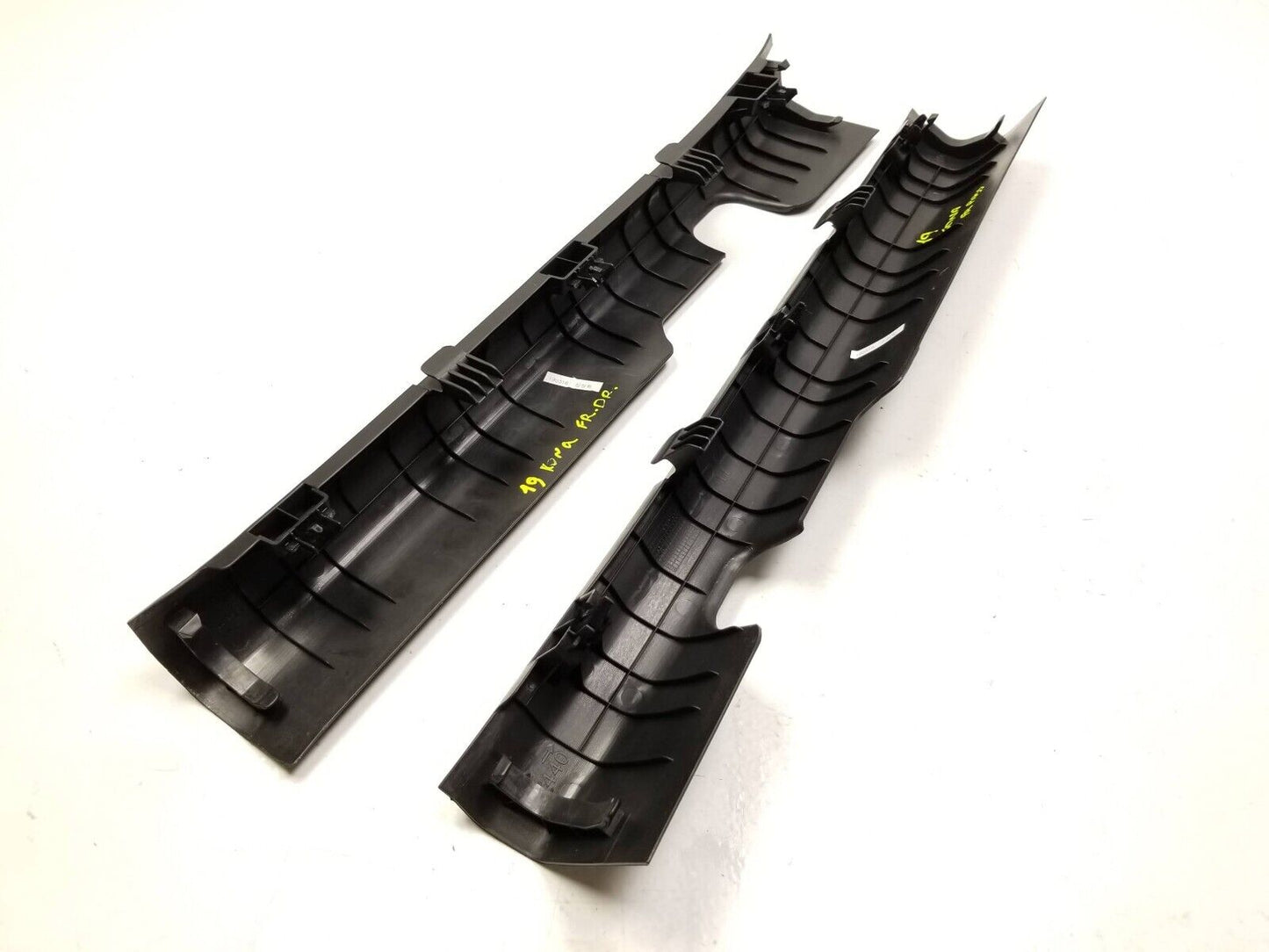 18-21 Hyundai Kona Front Door Sill Scuff Plate Cover Trim Pair OEM 29k Miles