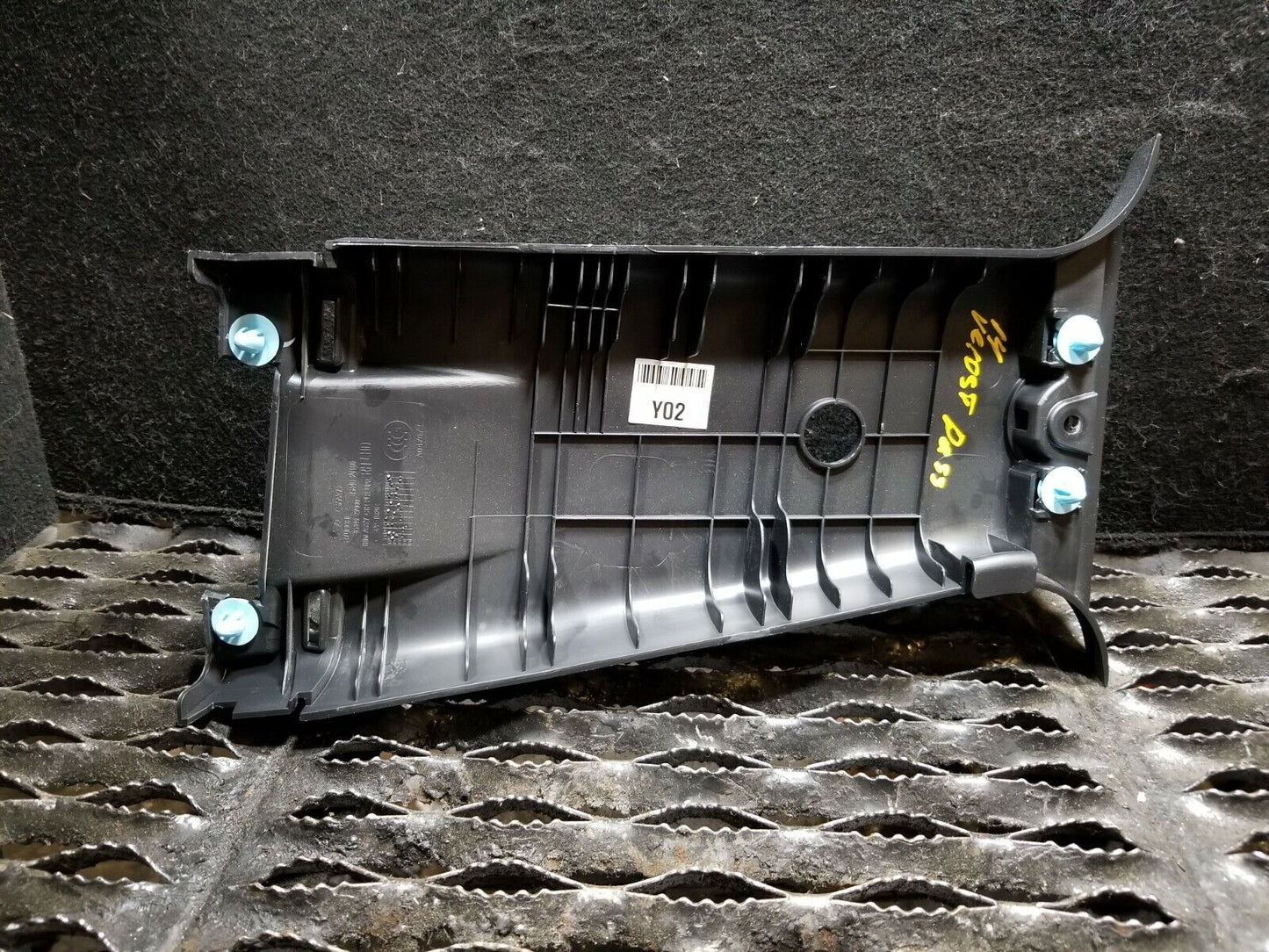 12 13 14 15 16 Hyundai Veloster Center Upper B Pillar Trim Right Pass Side OEM