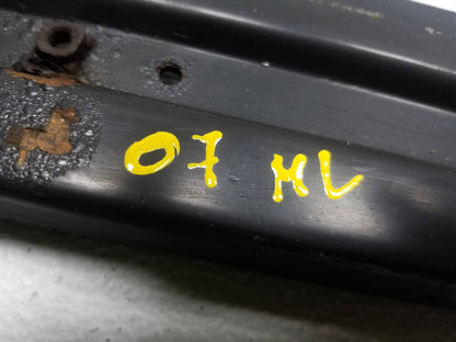 06 07 08 09 10 11 Mercedes Ml500 Lower Radiator Core Tie Bar Support OEM