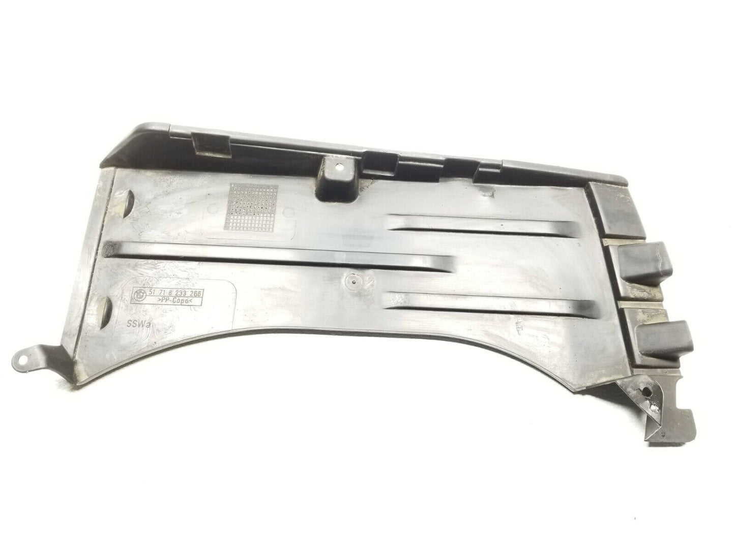01 02 03 04 05 BMW E46 Sdn Fuel Vapor Canister Cover OEM 125k