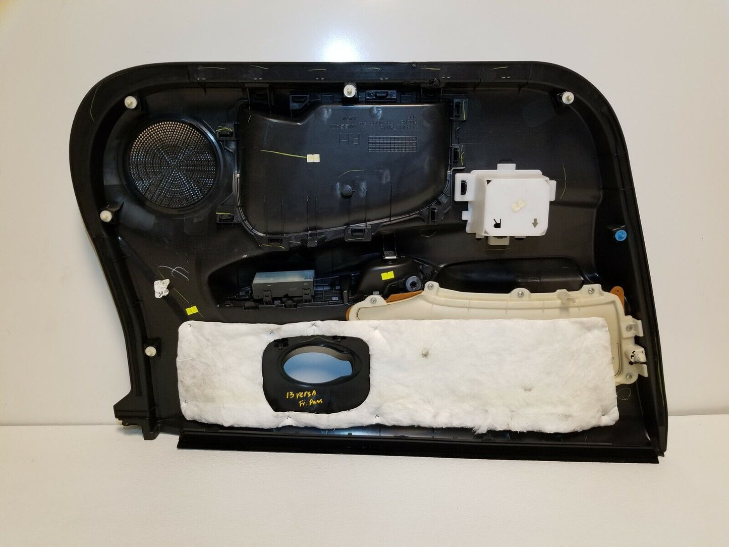 13 14 15 16 Nissan Versa Sdn Front Right Passenger Door Trim Panel OEM 95k