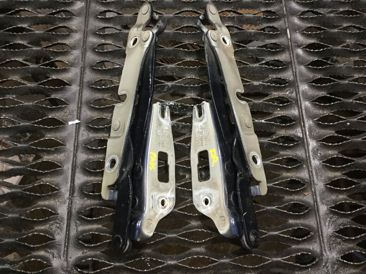 05 06 07 08 Audi A4 Trunk Lid Hinge Left & Right 2pcs OEM
