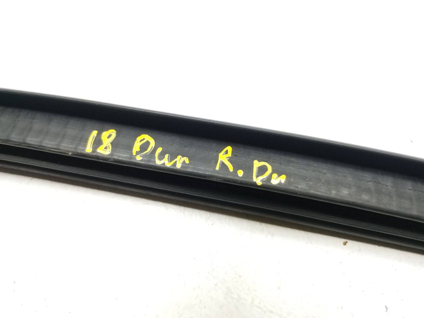 16 17 18 19 20 Dodge Durango Rear Left Driver Door Weatherstrip Seal OEM