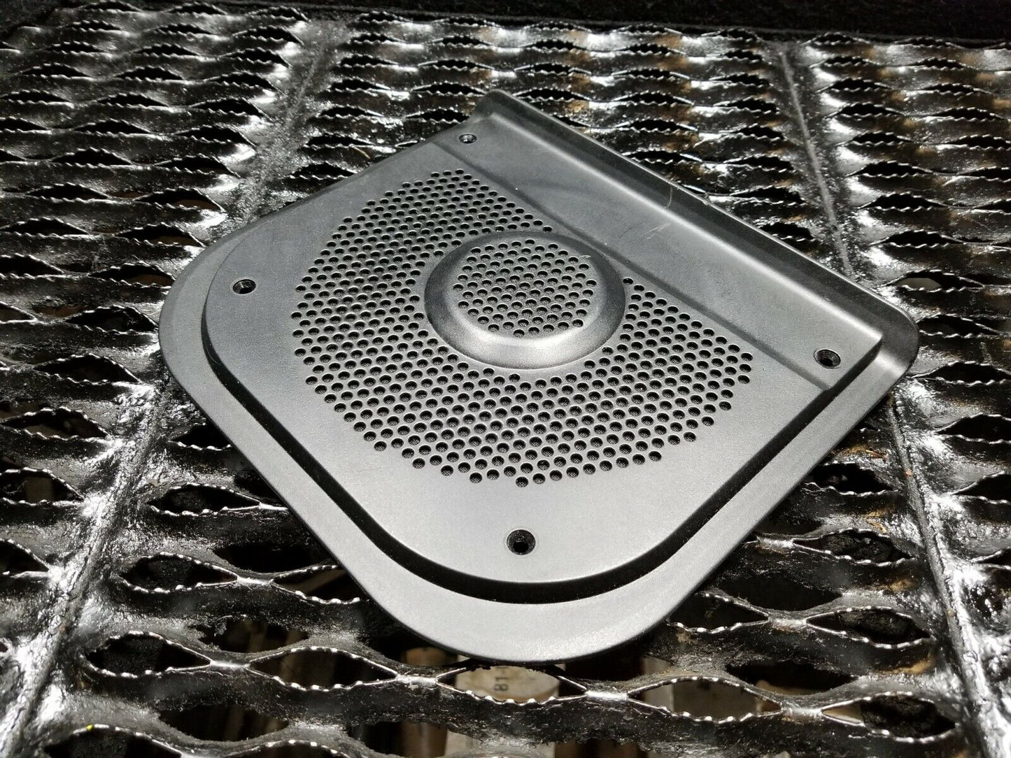 06 07 08 09 10 BMW 650i E63 Under Seat Speaker Cover Passenger Side Right OEM