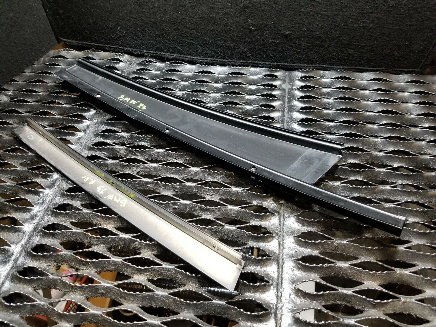 04 05 06 BMW X3 E83 3.0l Rear Left Driver Side Door Molding Trim Pillar OEM