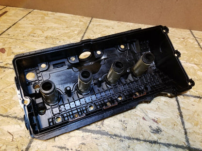 06 07 08 09 10 BMW 650i E63 N62 Engine Valve Cover Driver Side Left OEM