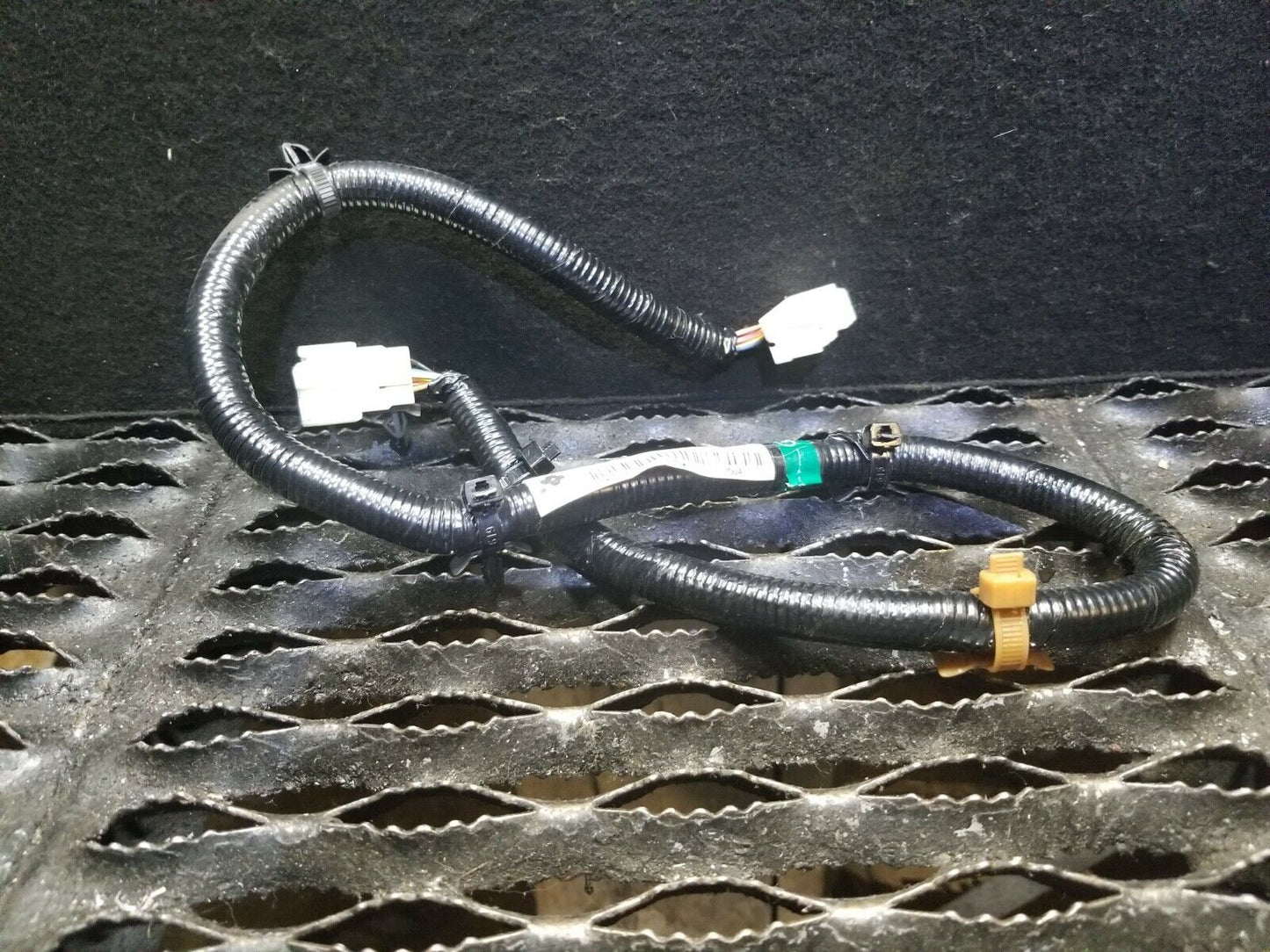 04 05 Nissan 350z Convertible Body Sub Wire Harness  24028 Ce400 OEM