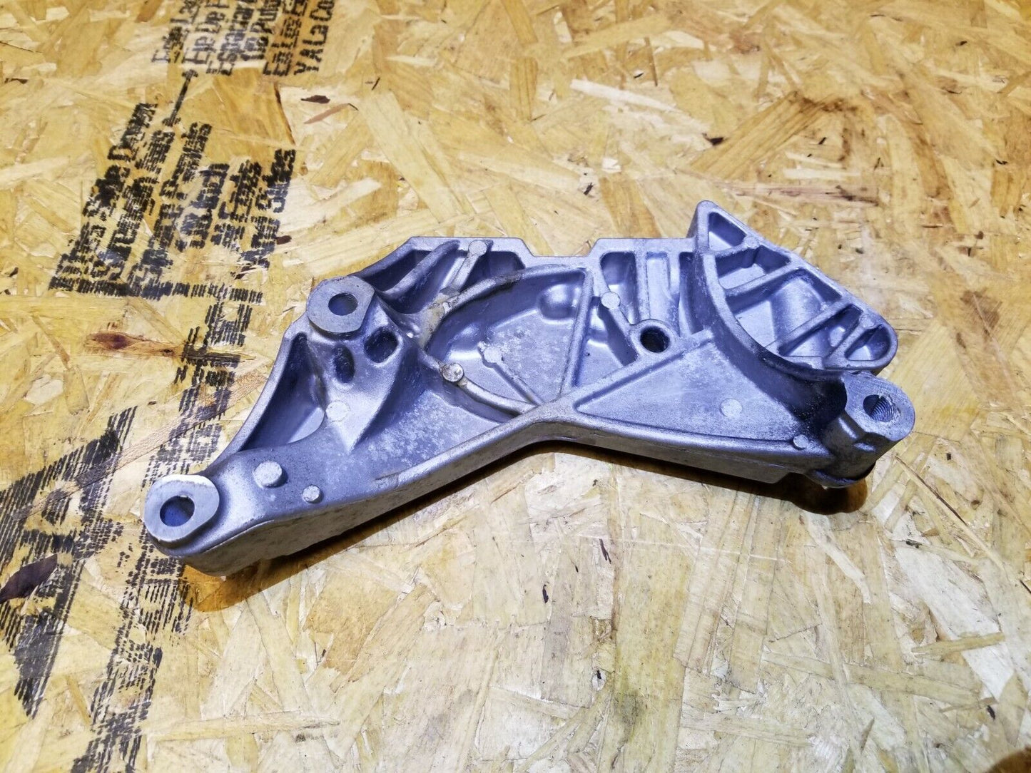 10 11 12 13 14 VW Passat 1.8t Engine Motor Mount Bracket OEM 41k