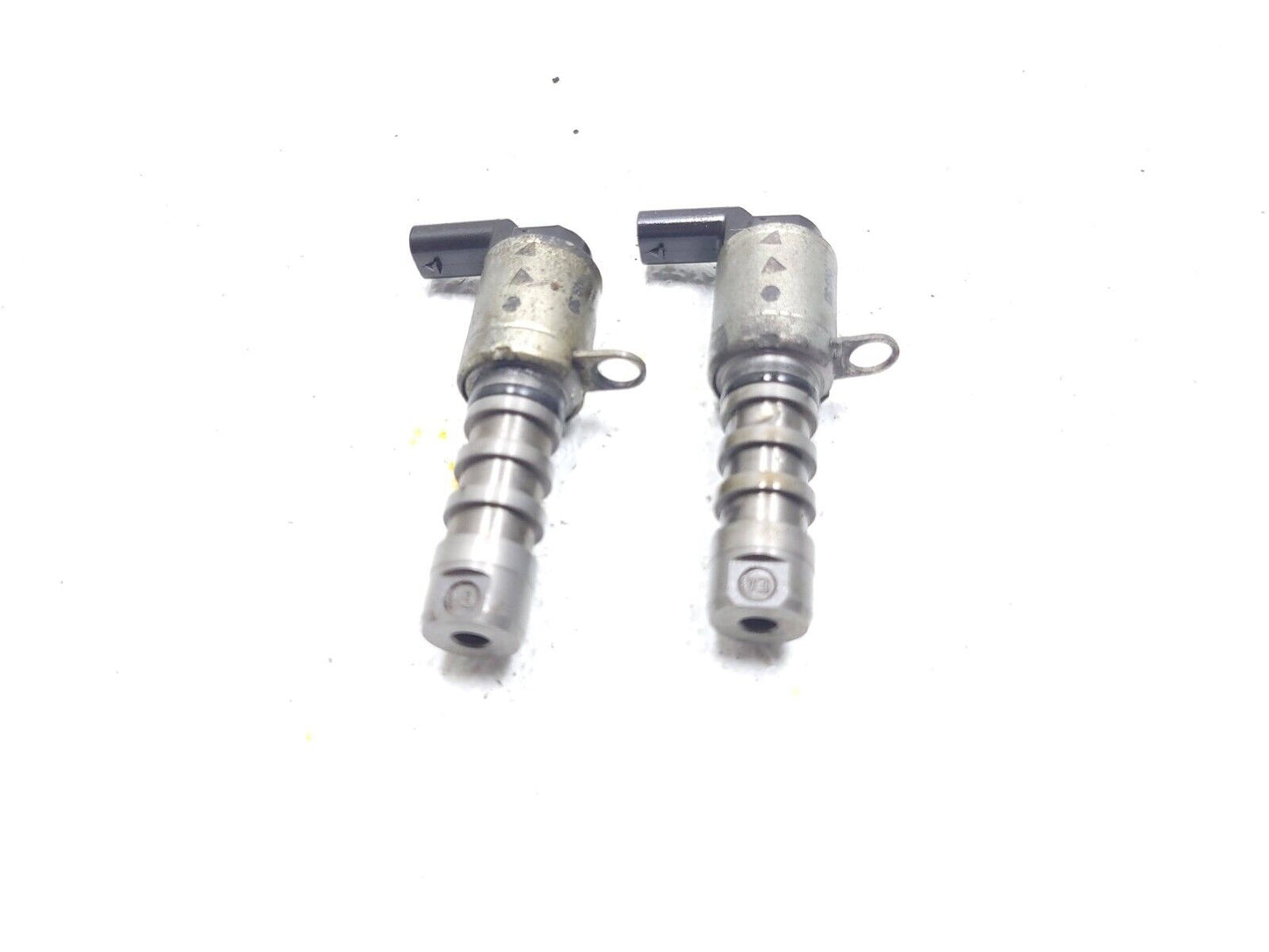 13 14 15 16 Audi A4 S4 Camshaft Vvt Solenoid Valve Pair OEM