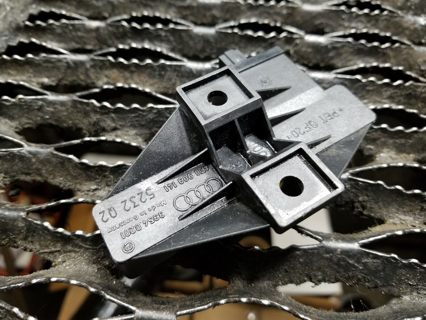 05 06 07 08 Audi A6 C6 Sedan Rear Left Driver Door Keyless Entry Antenna OEM