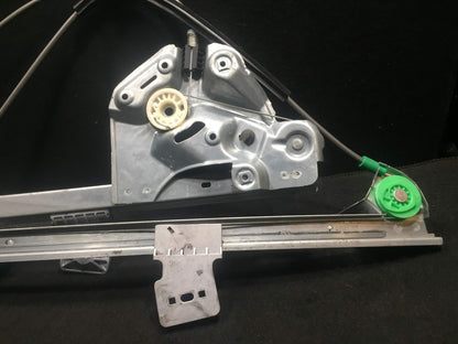 03 04 05 06 07 Cadillac CTS Driver Left Front Window Regulator. No Motor.oem D25