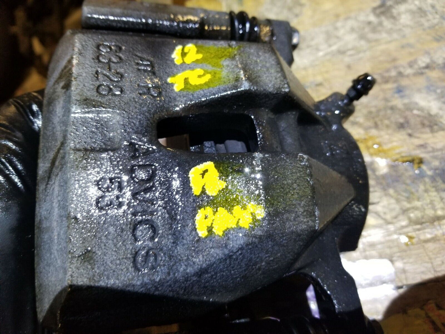 11 12 13 14 15 16 Scion Tc Brake Caliper Front Right Passenger Side OEM