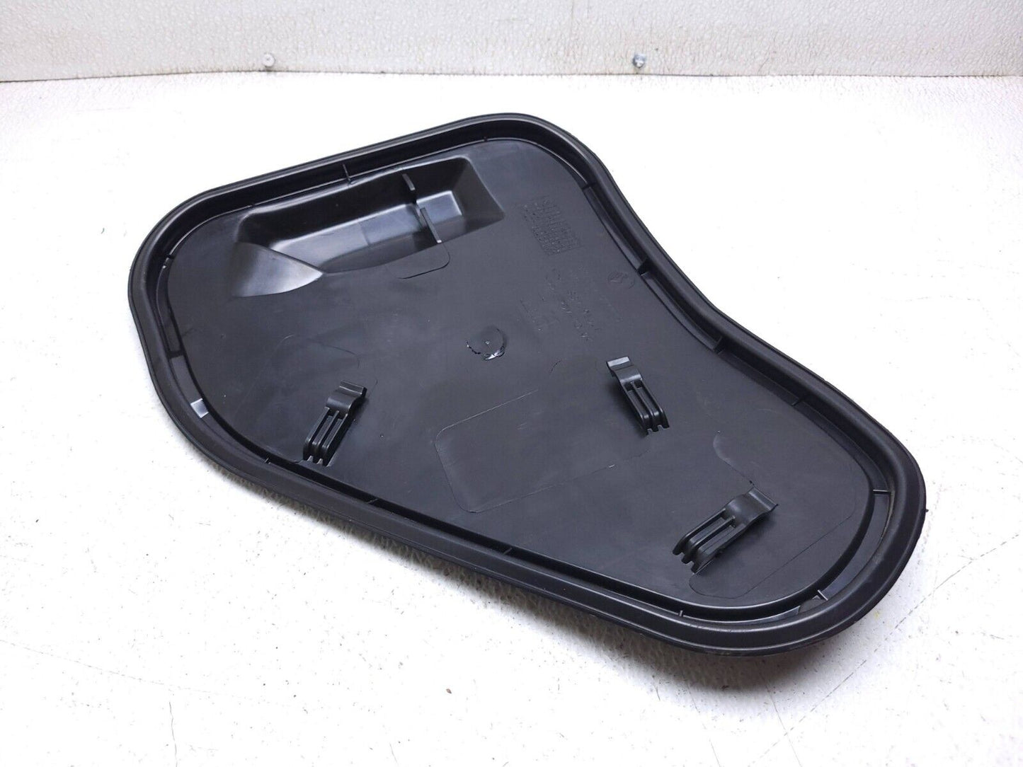 12-19 Volkswagen Passat Front Door Inner Panel Trim Access Driver Side Left OEM
