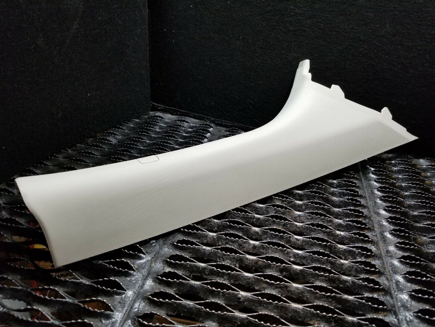 13 14 15 16 17 Jeep Compass Passenger Side Right A Pillar Trim Cover OEM 30k