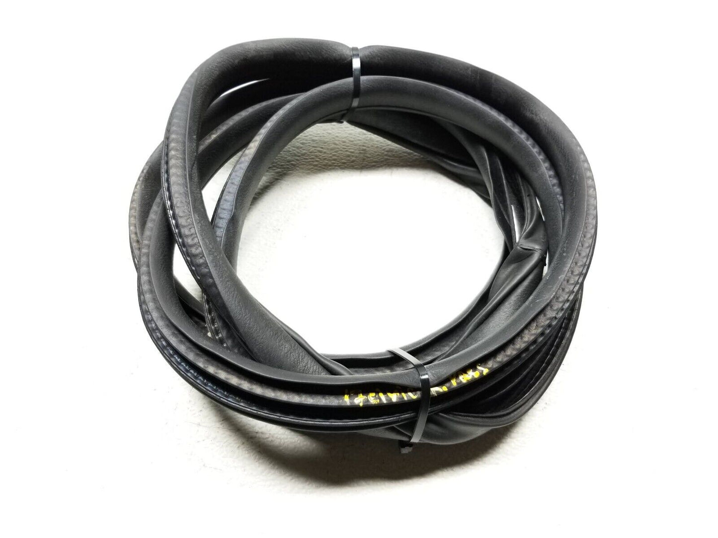 16 17 18 19 20 Honda Civic Sedan Rear Right Pass Side Door Weatherstrip Seal OEM