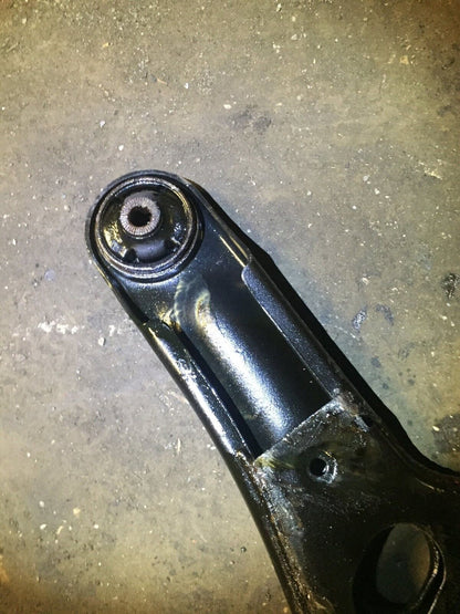 2010 2011 Kia Soul 2.0l Front Left Lower Control Arm OEM A1 57k