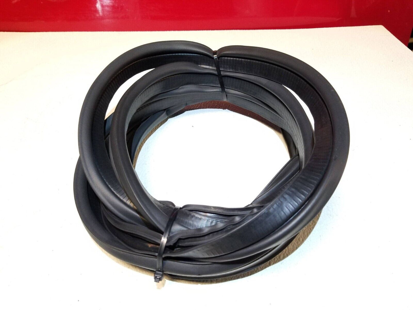 15 16 17 18 19 Infiniti Q50 Trunk Lid Wheatherstrip Seal OEM