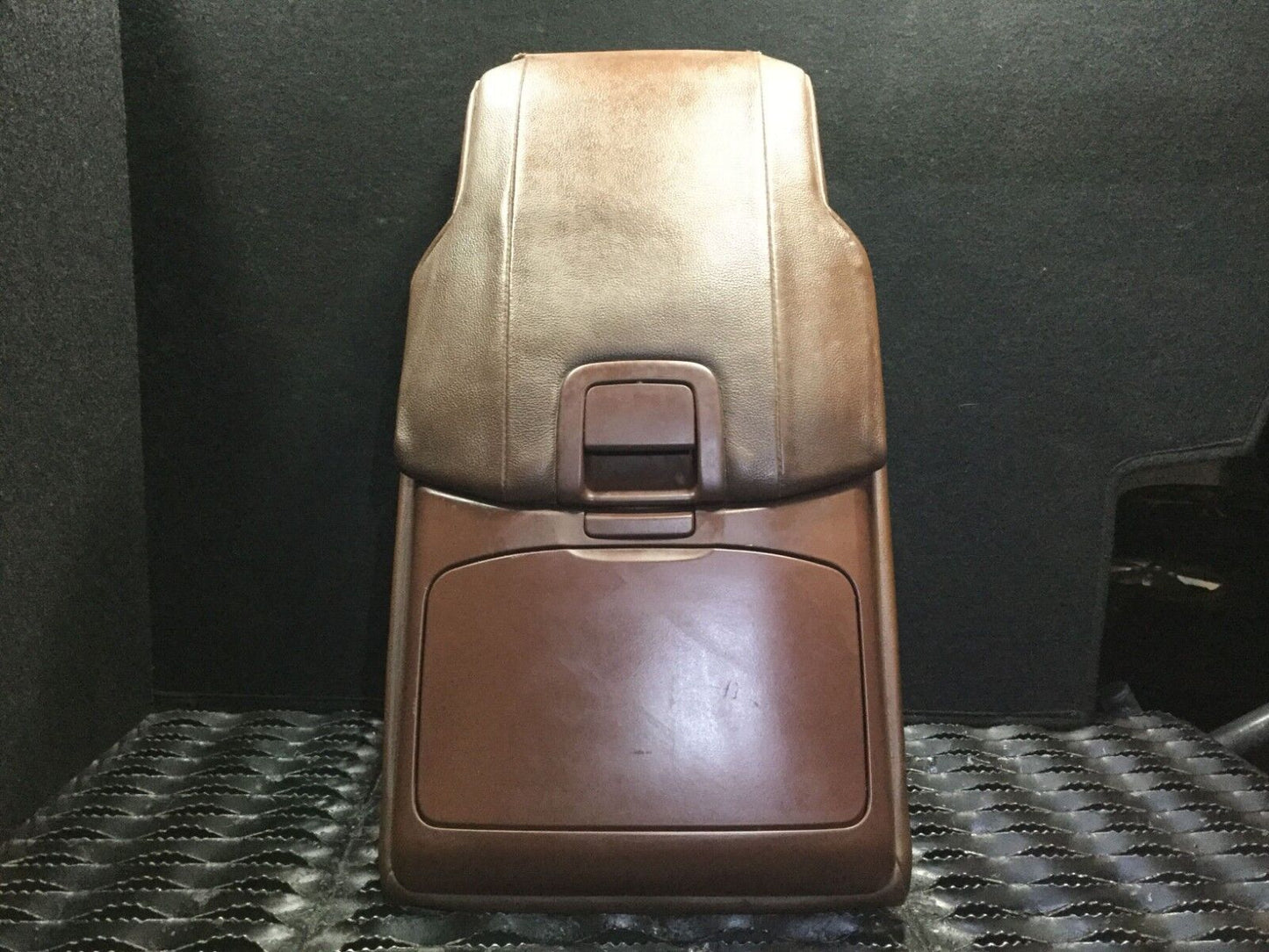 07 08 09 10 11 12 Hyundai Veracruz Rear Seat Limited Leather Armrest OEM