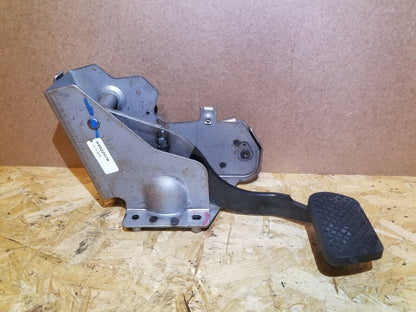 15 16 17 Chevrolet Equinox Brake Pedal OEM 24k