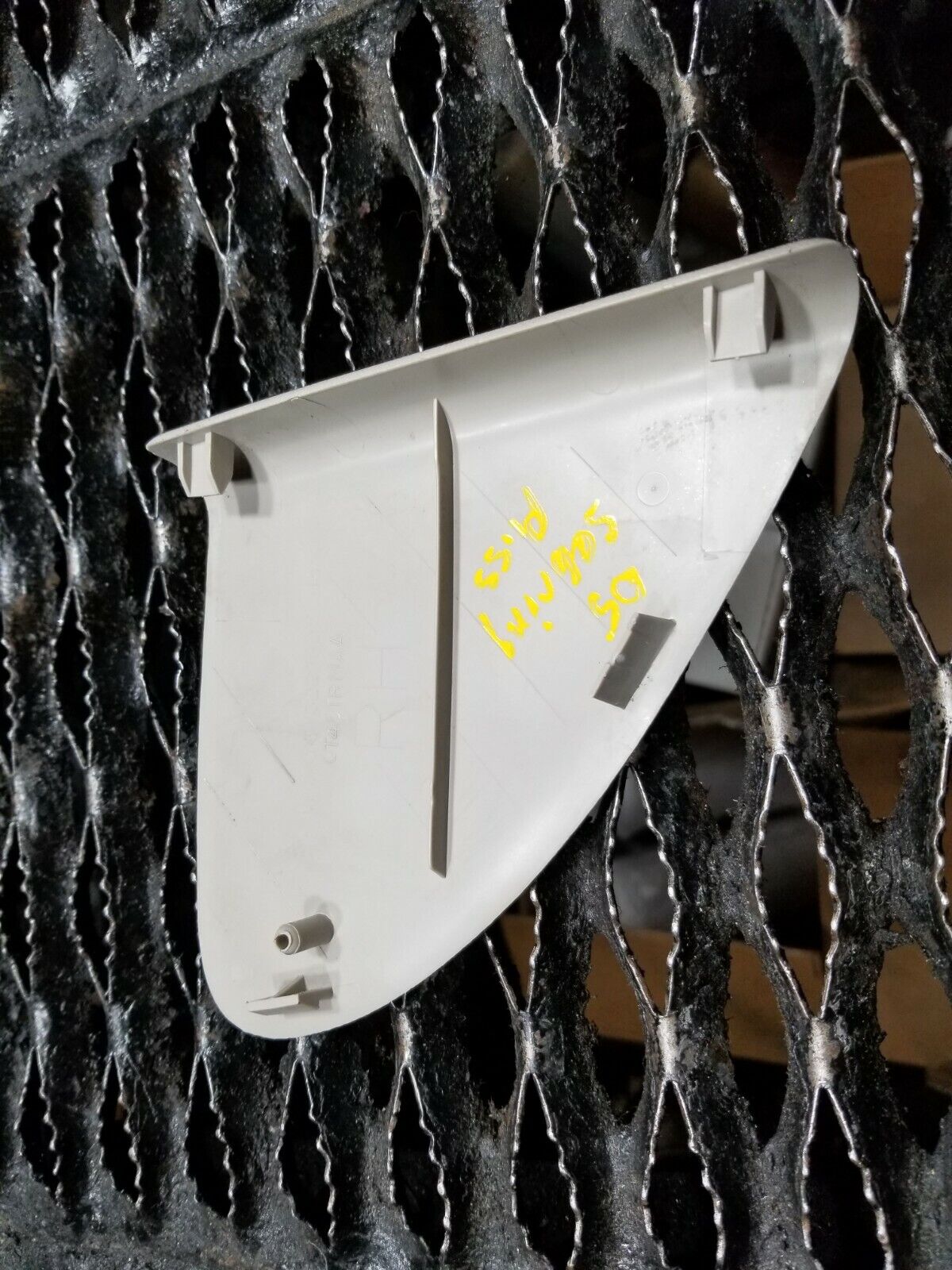 04 05 06 Chrysler Sebring Convertible Right Pass Side Trim Cap Cover Corner OEM