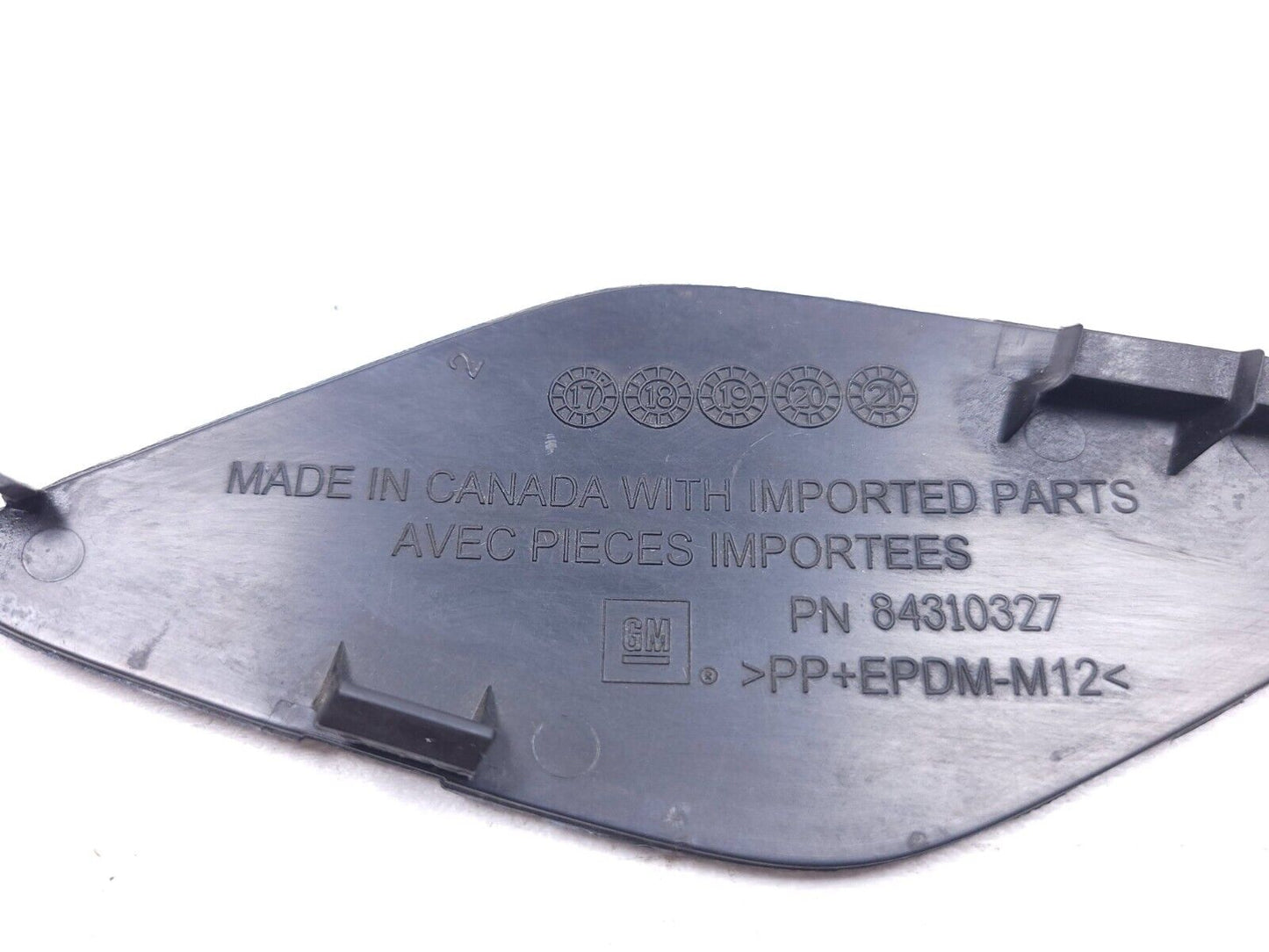 18 19 20 21 Chevrolet Equinox Front Tow Hook Cover 84310327 OEM