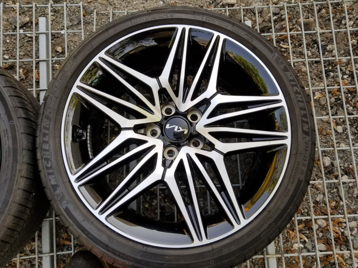 2021 2022 Kia Stinger Rear Alloy Wheel Rim 19x8.5 And Tire 255/35 R19 OEM 2pcs