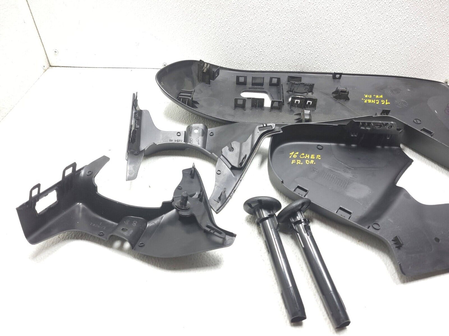 14 15 16 17 18 Jeep Cherokee Front Seat Trim Driver Left OEM