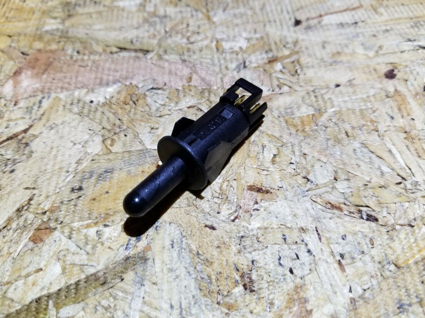 17 18 19 20 Cadillac Xt5 Glove Box Light Switch OEM 34k