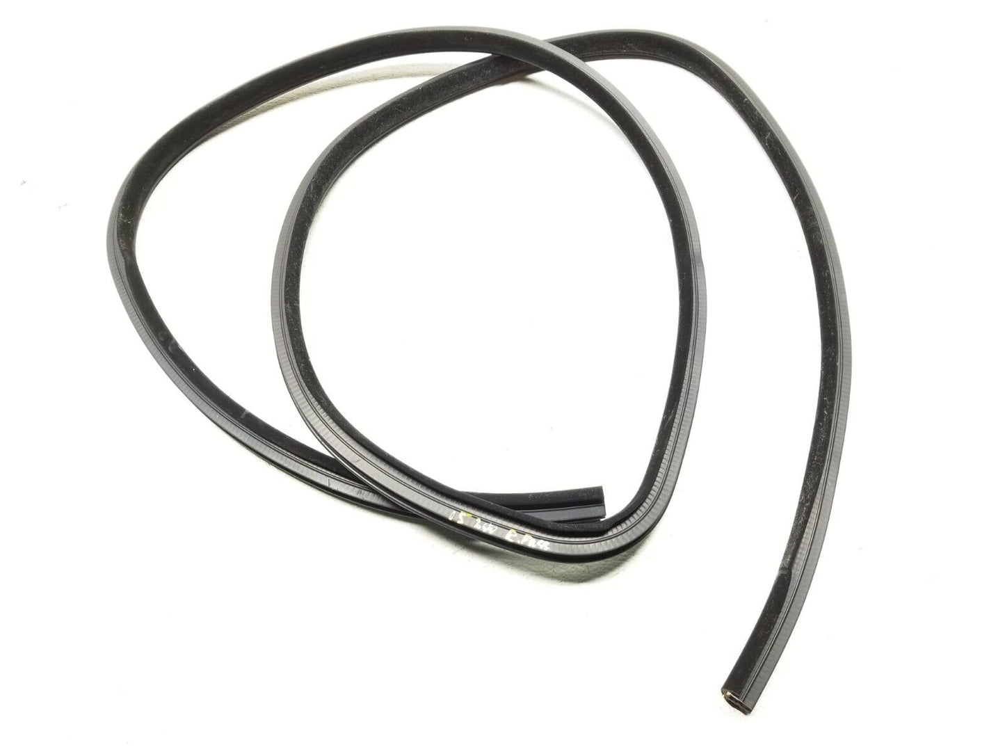 15 16 17 18 19 Chrysler 300 Rear Right Pass Side Door Weatherstrip Seal OEM 42k