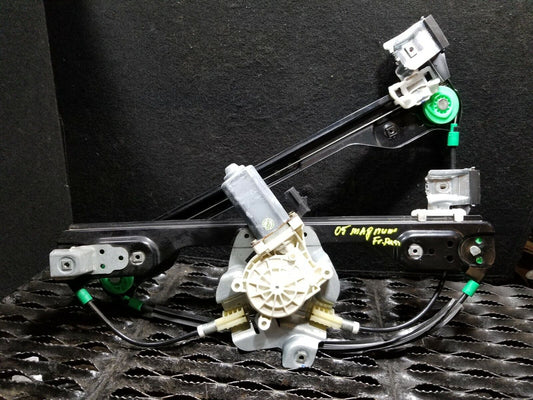 05 06 07 Dodge Magnum Front Right Passenger Door Window Regulator & Motor OEM