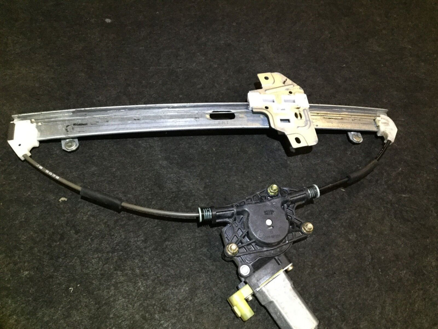 06 07 08 09 10 11 Kia Rio Front Left Driver Door Window Regulator W/ Motor OEM